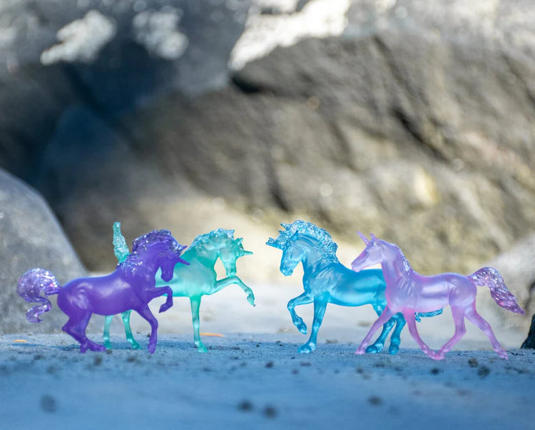 Breyer Stablemates #10473 Gems of the Ocean Gift Set - Brand New!