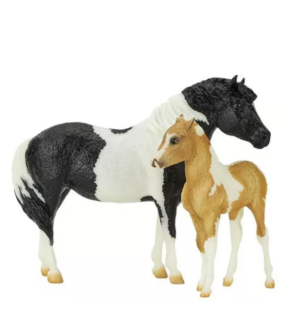 BREYER HORSES Traditional #1863 Phantom Gift Set RETIRED NIB!